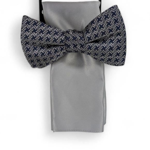 Alfani Men's Tolbert Navy Patterned Pre-Tied Bow Tie & Silver Pocket Square Set - Picture 1 of 1